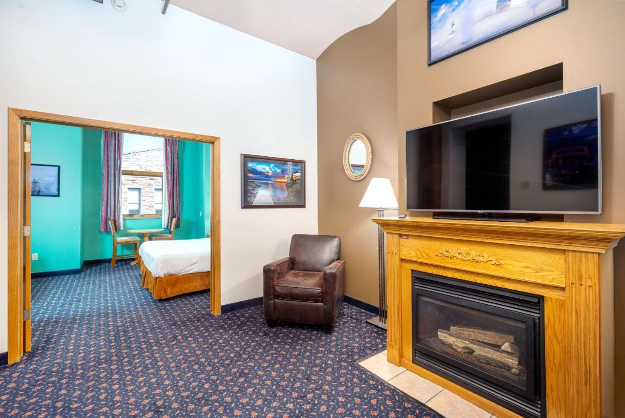 The Suites Hotel At Waterfront Plaza Duluth Ngoại thất bức ảnh
