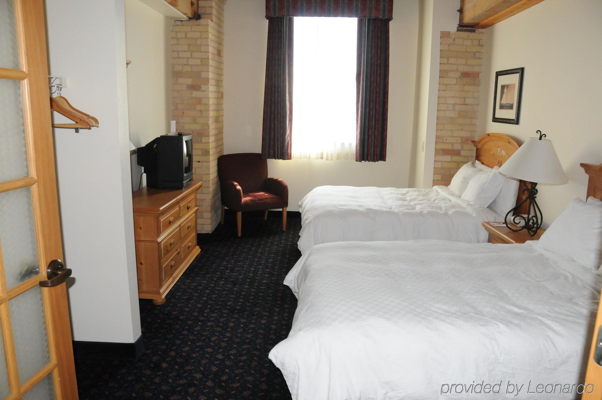 The Suites Hotel At Waterfront Plaza Duluth Phòng bức ảnh