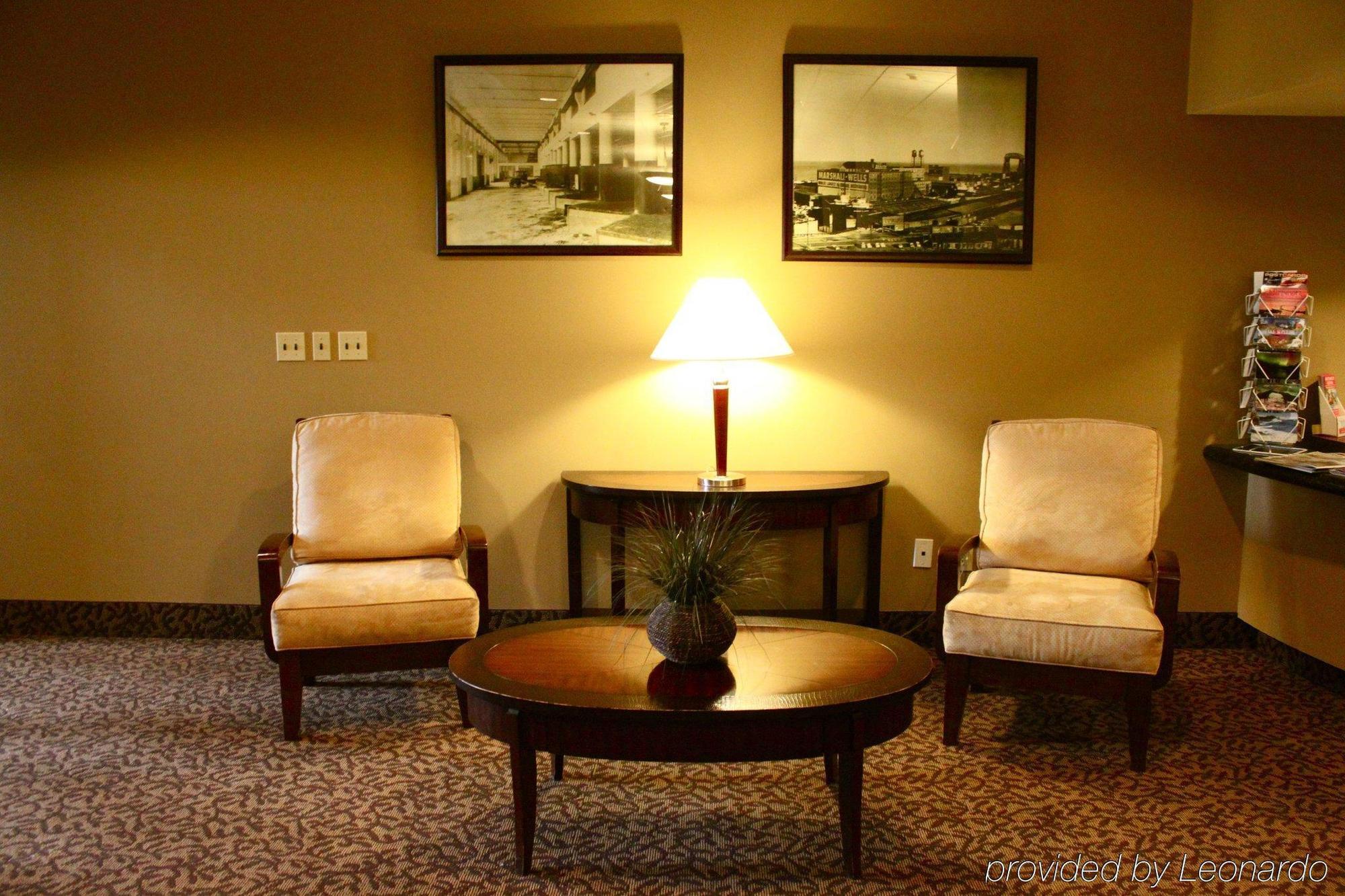 The Suites Hotel At Waterfront Plaza Duluth Phòng bức ảnh