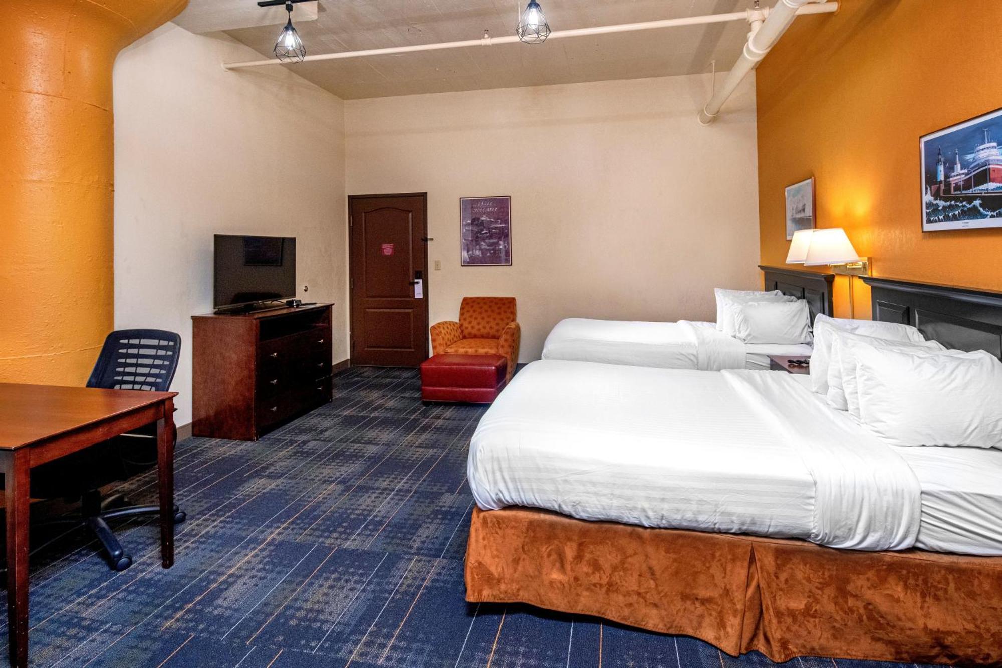 The Suites Hotel At Waterfront Plaza Duluth Ngoại thất bức ảnh