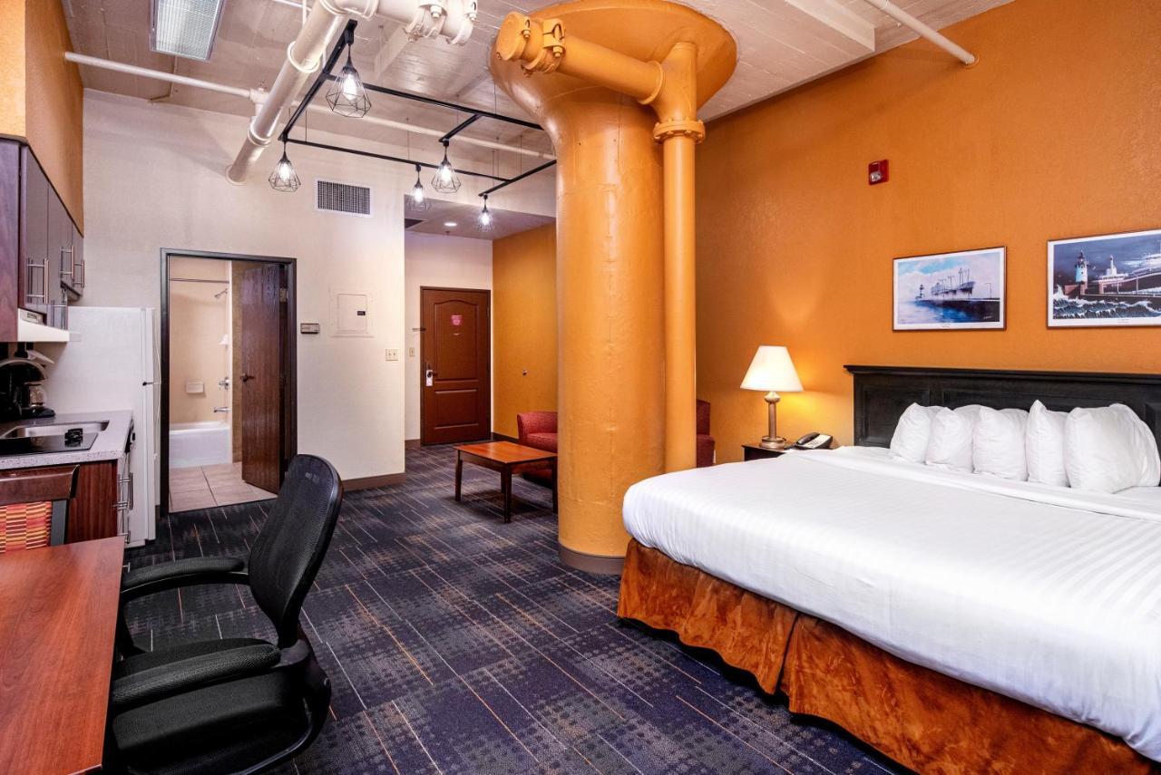The Suites Hotel At Waterfront Plaza Duluth Ngoại thất bức ảnh